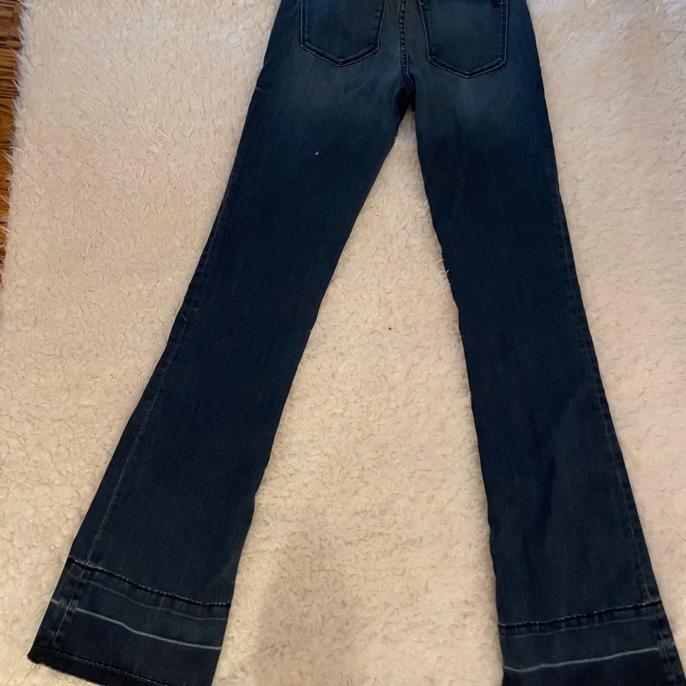 NWOT Black Orchid Mia Mid Rise Flare Jeans Frayed hem